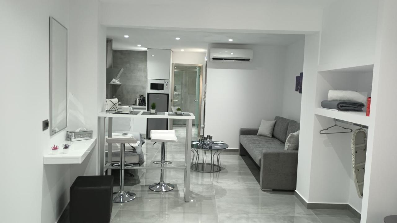 Km Luxury Downtown * Heraklion (Crete)
