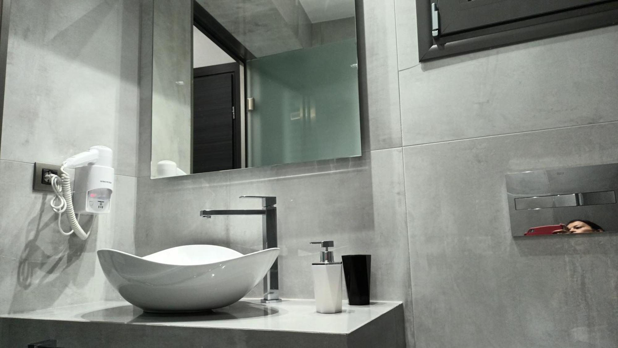 Km Luxury Downtown