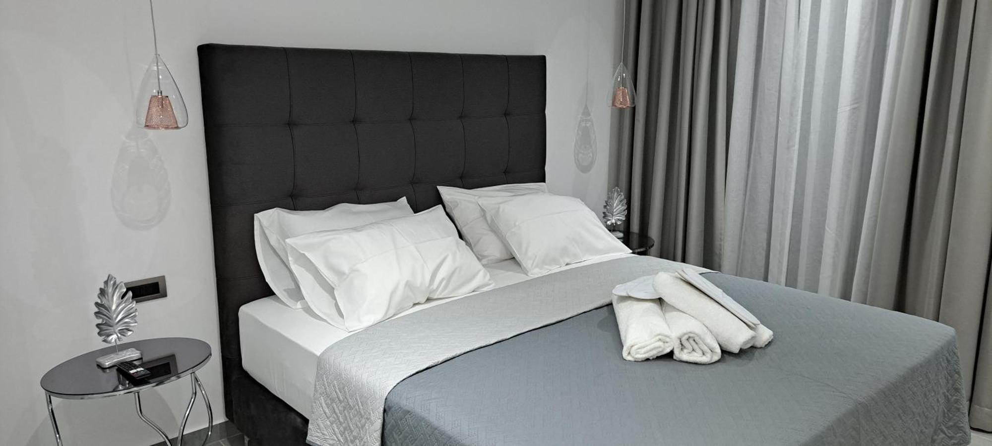 Km Luxury Downtown * Heraklion (Crete)