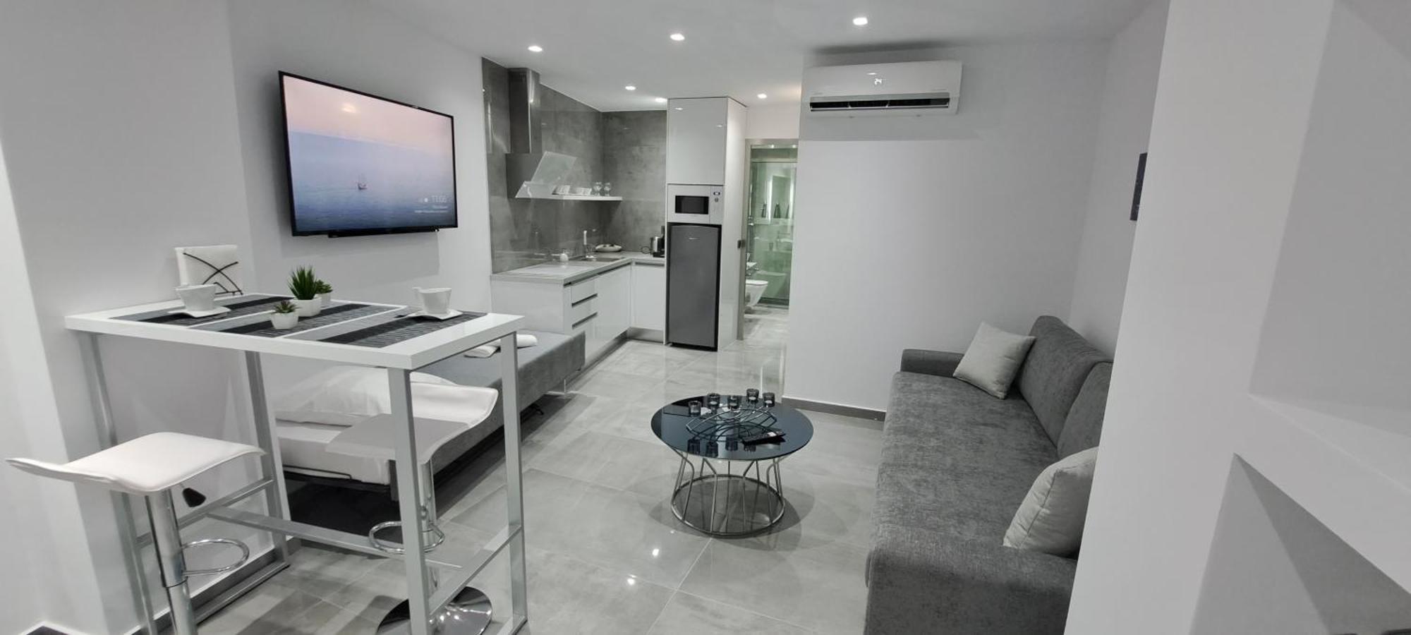 Km Luxury Downtown Apartament Heraklion